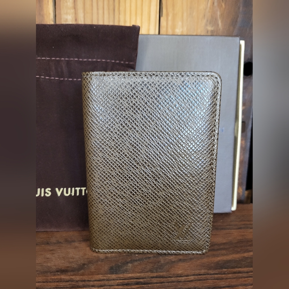 Louis Vuitton Taiga Brown Card Holder Pocket Organizer - Picture 2 of 4